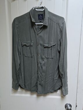 American Eagle Outfitter Vintage Boyfriend Soft Olive Button-Up Shirt Large